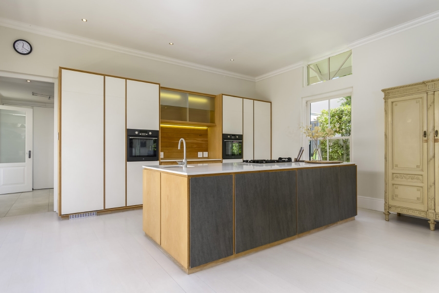 5 Bedroom Property for Sale in Constantia Western Cape